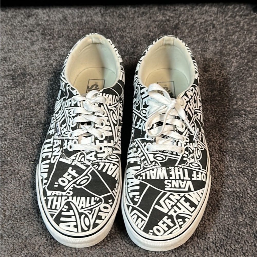 Vans Era Off The Wall logo Size: 10.5